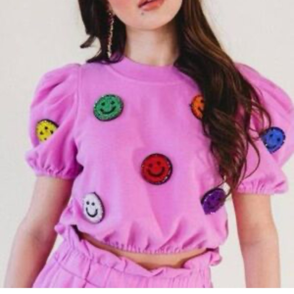 QUEEN OF SPARKLES 3D PINK SMILEY POOF TOP